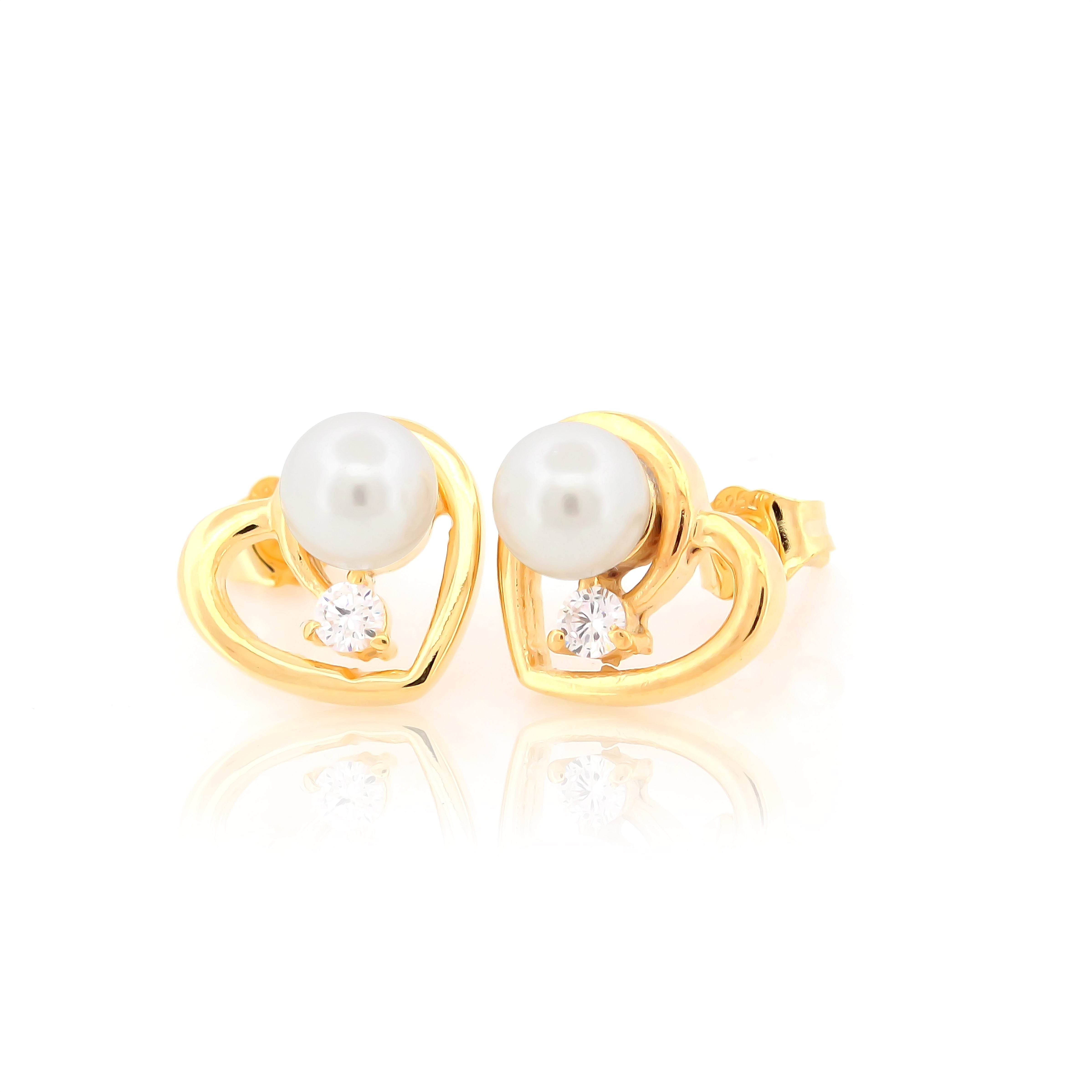 Heart Shape Silver Stud Earring in Gold Polish