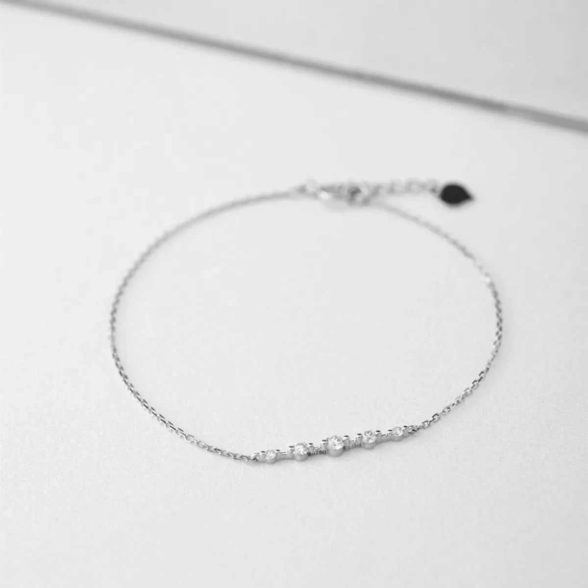 Elegant Silver chain bracelet